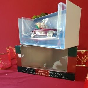 NWOT Classic Car Ornament